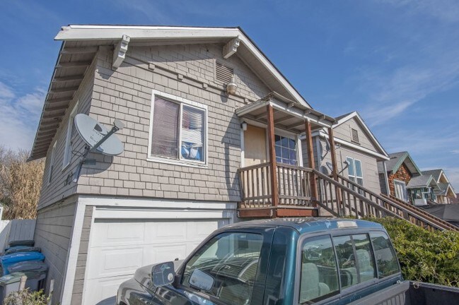 Unit 214 - 214-216 Arkansas St