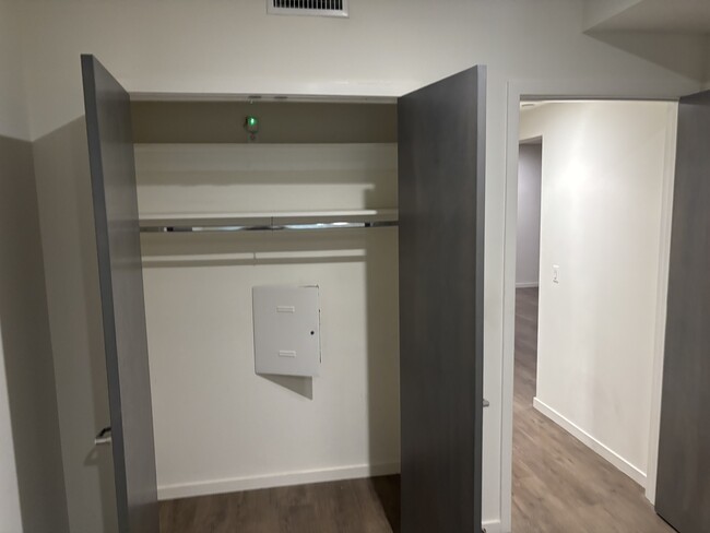 Foto del edificio - 4600 Coldwater Canyon Ave