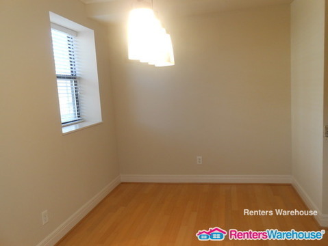Building Photo - 533 Clara Ave