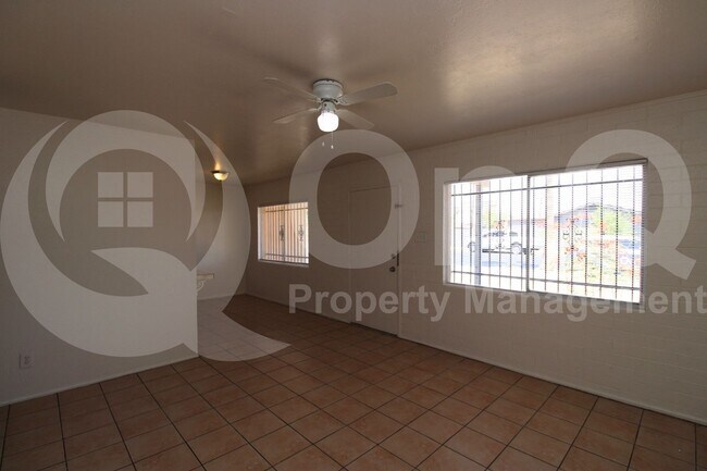 Building Photo - 1346 N 41st Ave