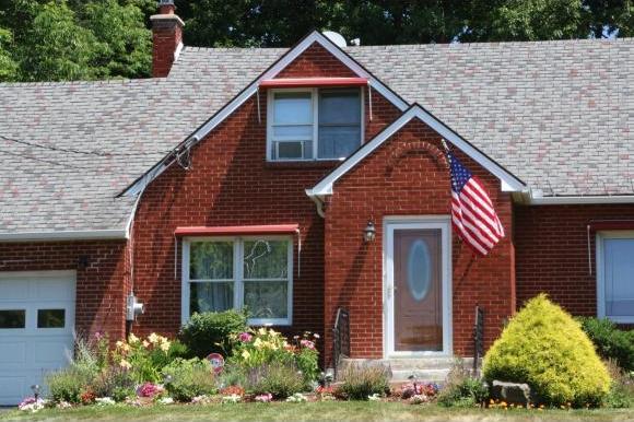 Building Photo - 624 Sunset Dr