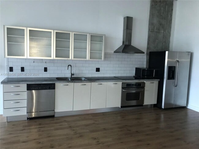 Building Photo - 1749 NE Miami Ct