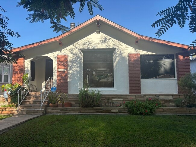 Building Photo - 3549 Schaefer St