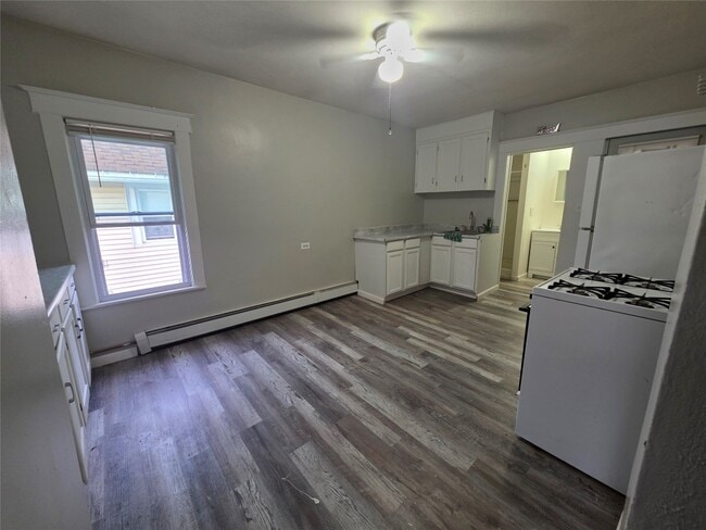 Foto del edificio - 320 Odell Ave