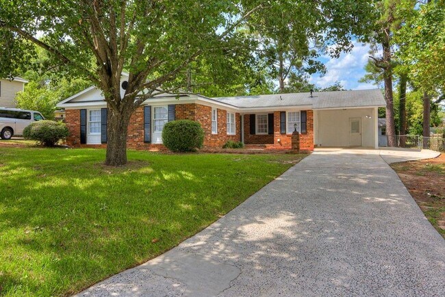 Building Photo - Updated 3 Bedroom 2 Bath off Furies Ferry!