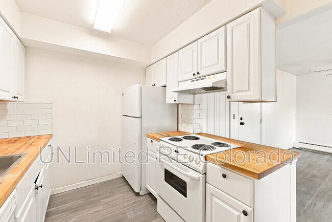 Foto del edificio - 5995 W Hampden Ave