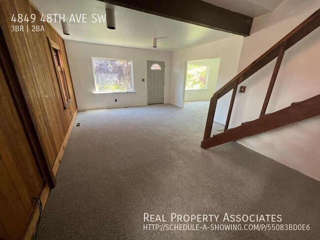 Foto del edificio - 4 Bedroom House Near Junction
