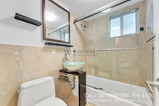 Foto del edificio - 150 SW 10th St