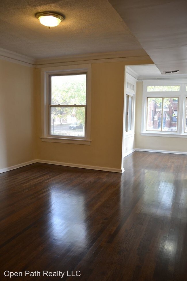 Building Photo - 4820 N Albany Ave