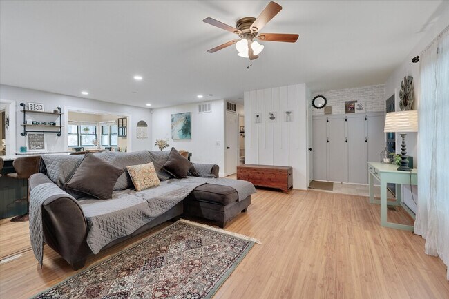 Foto del edificio - 409 Northclift Dr