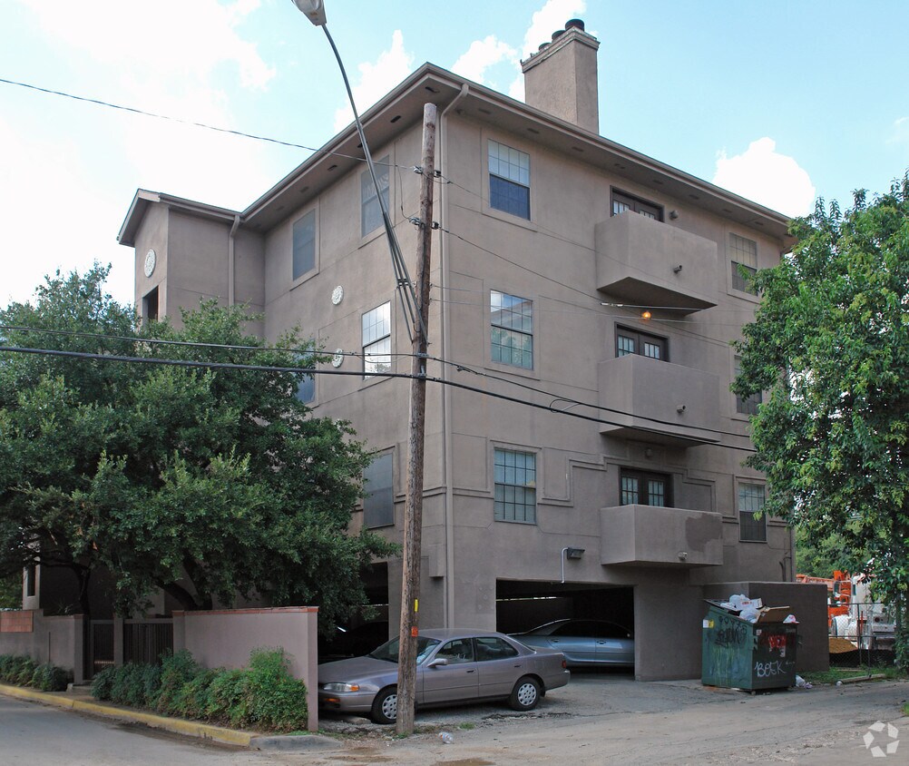 Foto del edificio - Valencia Apartments