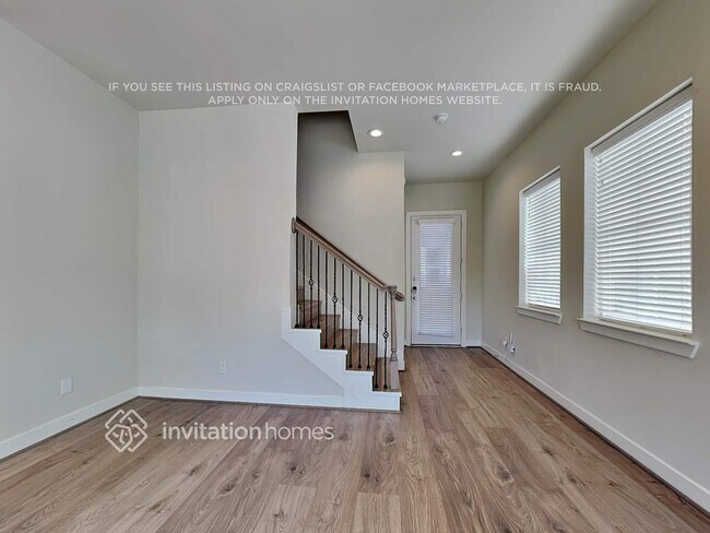 Foto del edificio - 10450 Executive Lake Dr