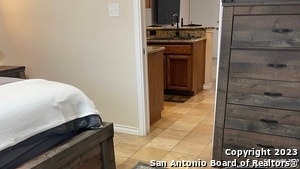 Building Photo - 1045 Shook Ave