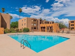 Building Photo - 1810 E Blacklidge Dr