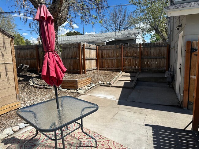 Foto del edificio - 449 Center St