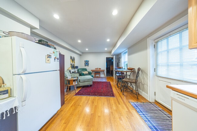 Foto del edificio - 1720 Beacon St