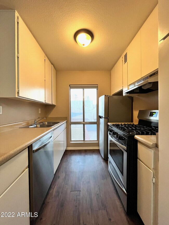 Foto del edificio - 1701 W Tuckey Ln