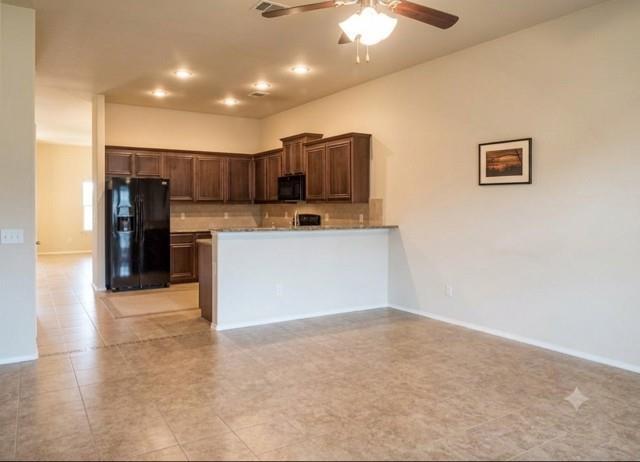 Foto del edificio - 415 Harding Ln