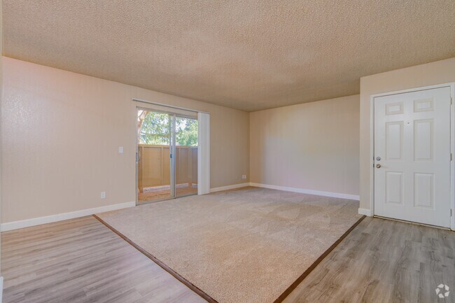 2HAB, 1BA - 860 ft² - Sala de estar - Auburn Creek Apartments