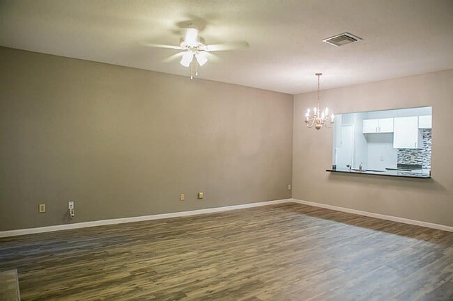 Building Photo - 6000 Reims Rd