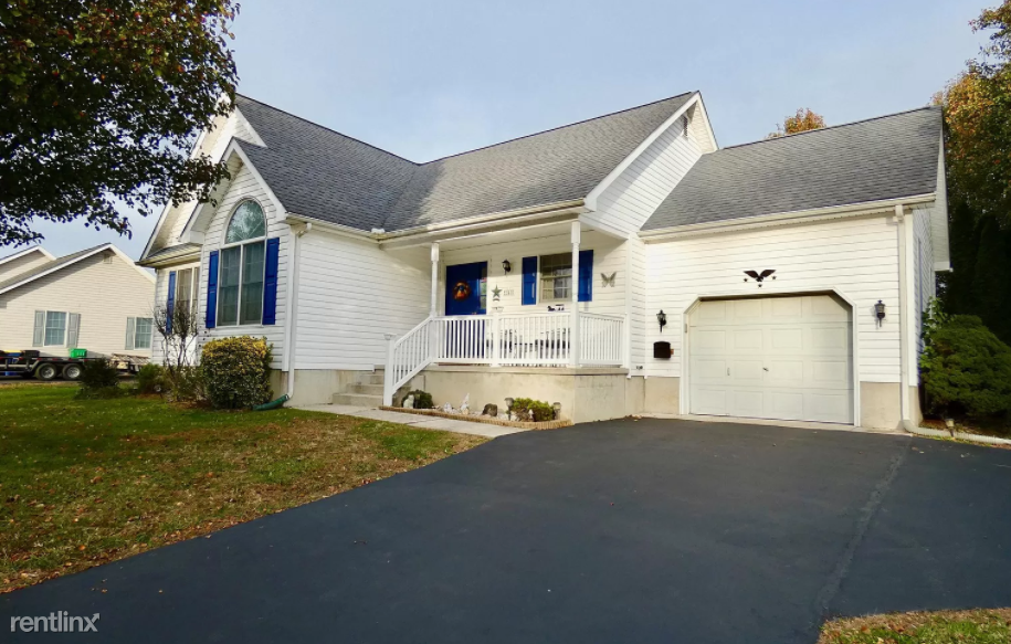 Building Photo - 3 br, 2 bath House - 240 Attix Dr