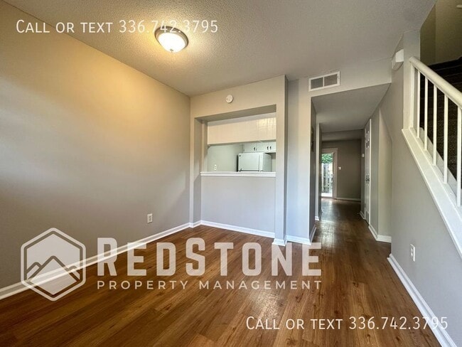Foto del edificio - 2 Bedroom, 1.5 Bath - Townhome