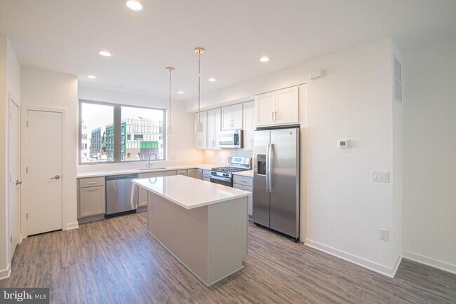Building Photo - 3013 Evergreen Walk