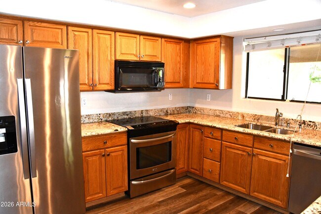 Foto del edificio - 1346 W 13th St