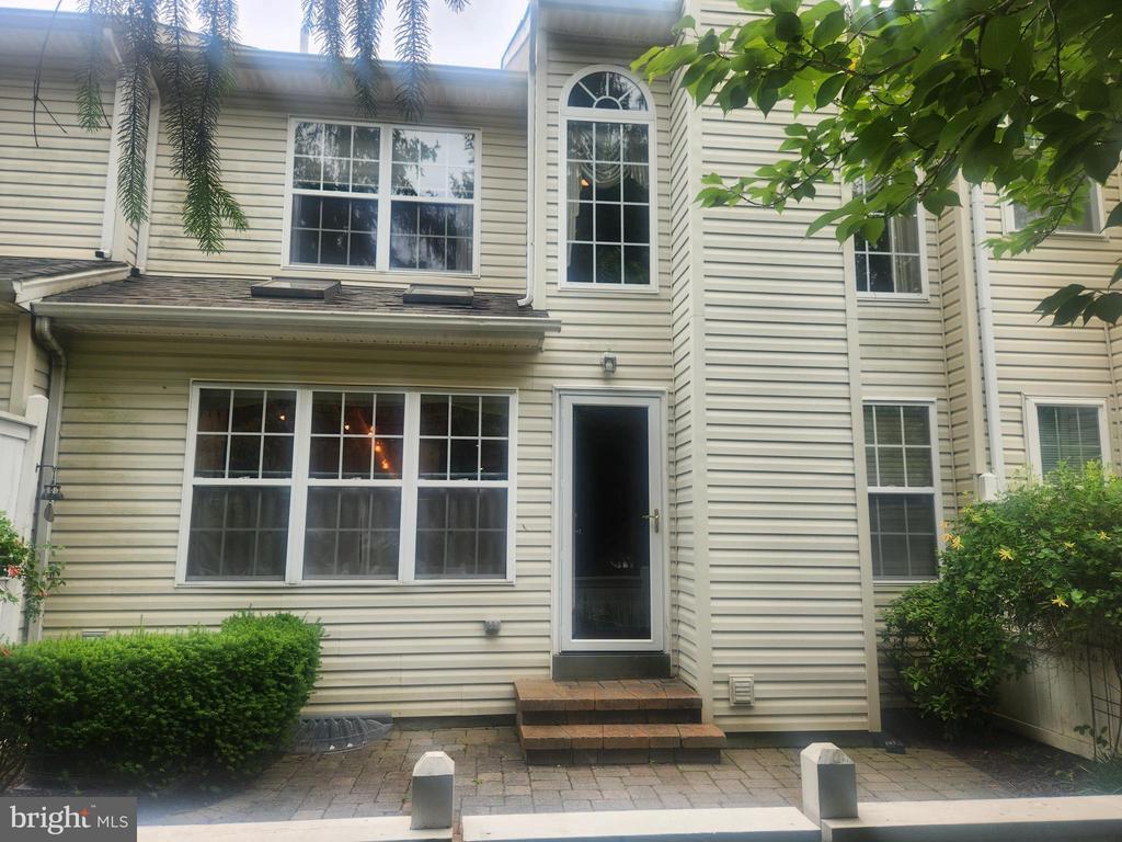 Primary Photo - 1629 Rockcress Dr