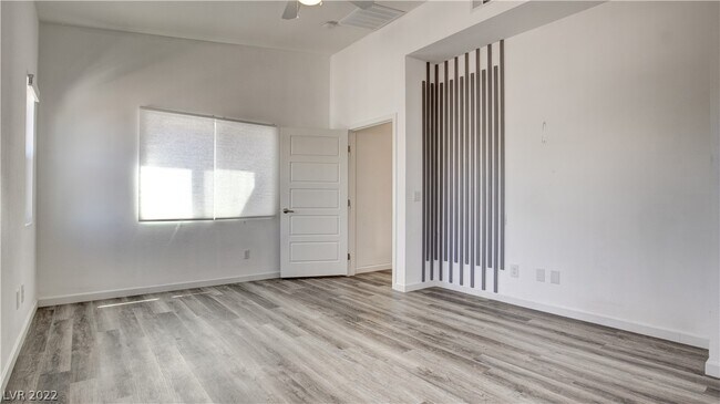 Foto del edificio - 860 Whispering Grove Ave