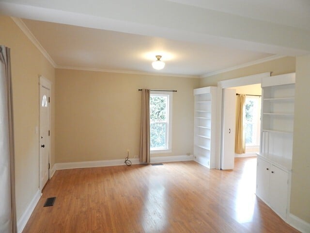 Building Photo - 2Bd/2Ba Two Story House - Available Soon!