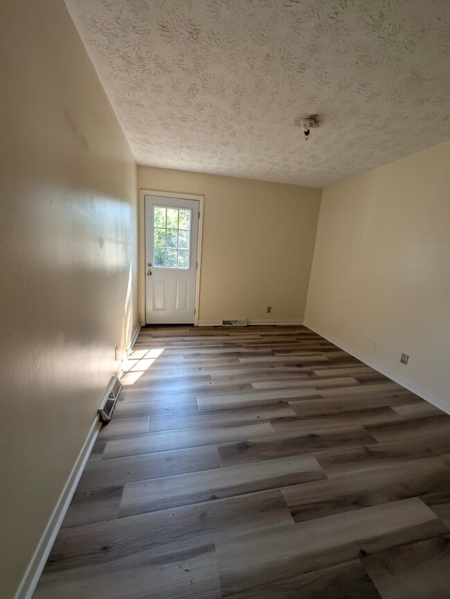 Building Photo - 9102 Woodpark Ln