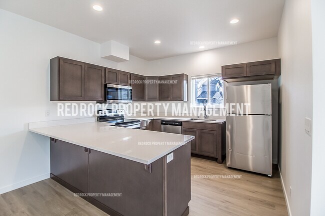 Foto del edificio - 1028 N Davis Ln