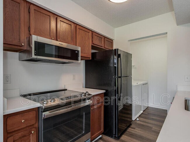 Foto del edificio - 11042 Running Ridge Rd.