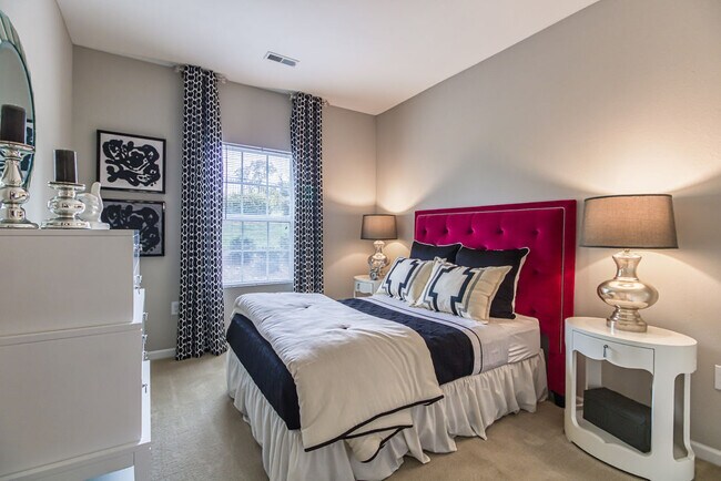 Foto del edificio - Glass Creek Village