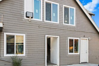 Building Photo - 1323 Monterey Ave