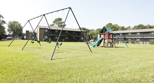 Park - Pinewoods Apartments