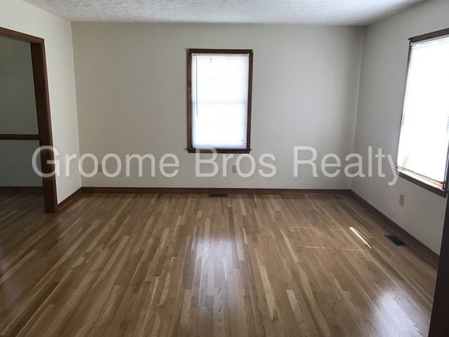 Building Photo - 88 Taraby Dr