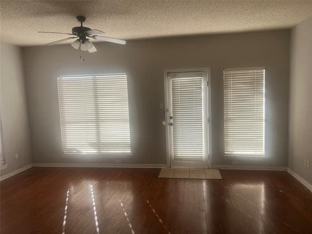 Foto del edificio - 2309 Dyers Oak Dr