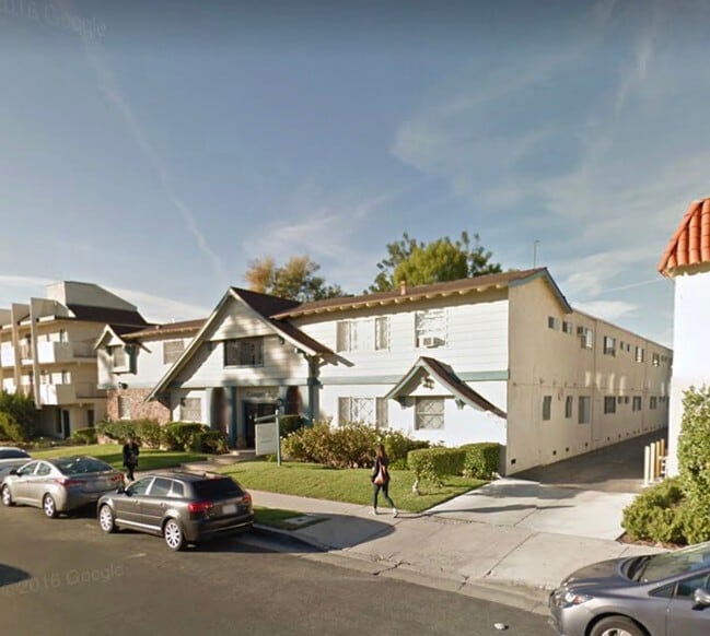 Building Photo - 18415 Prairie St