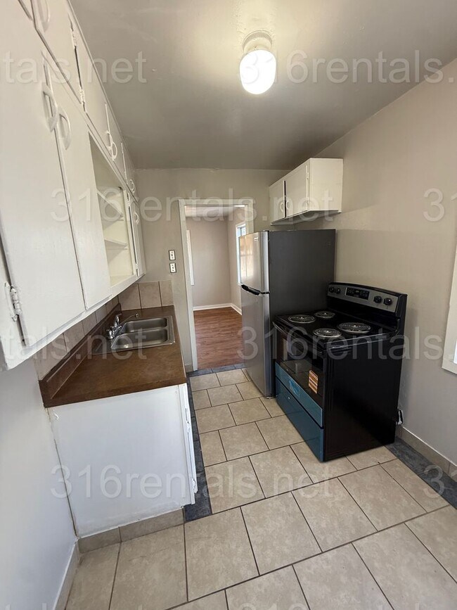 Foto del edificio - $950 - 3 bedroom / 1 bathroom - Single Family Home