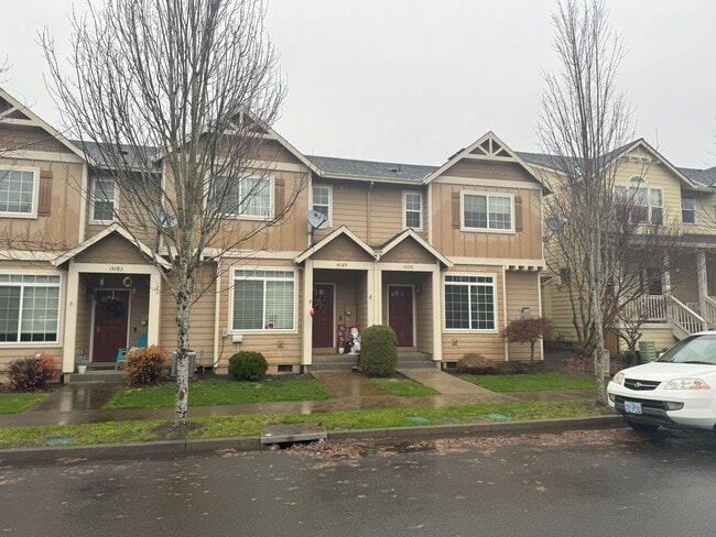 Building Photo - Townhome in Quiet Neighborhood