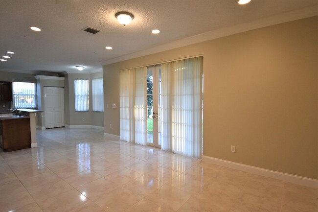 Building Photo - 17180 SW 49th Pl