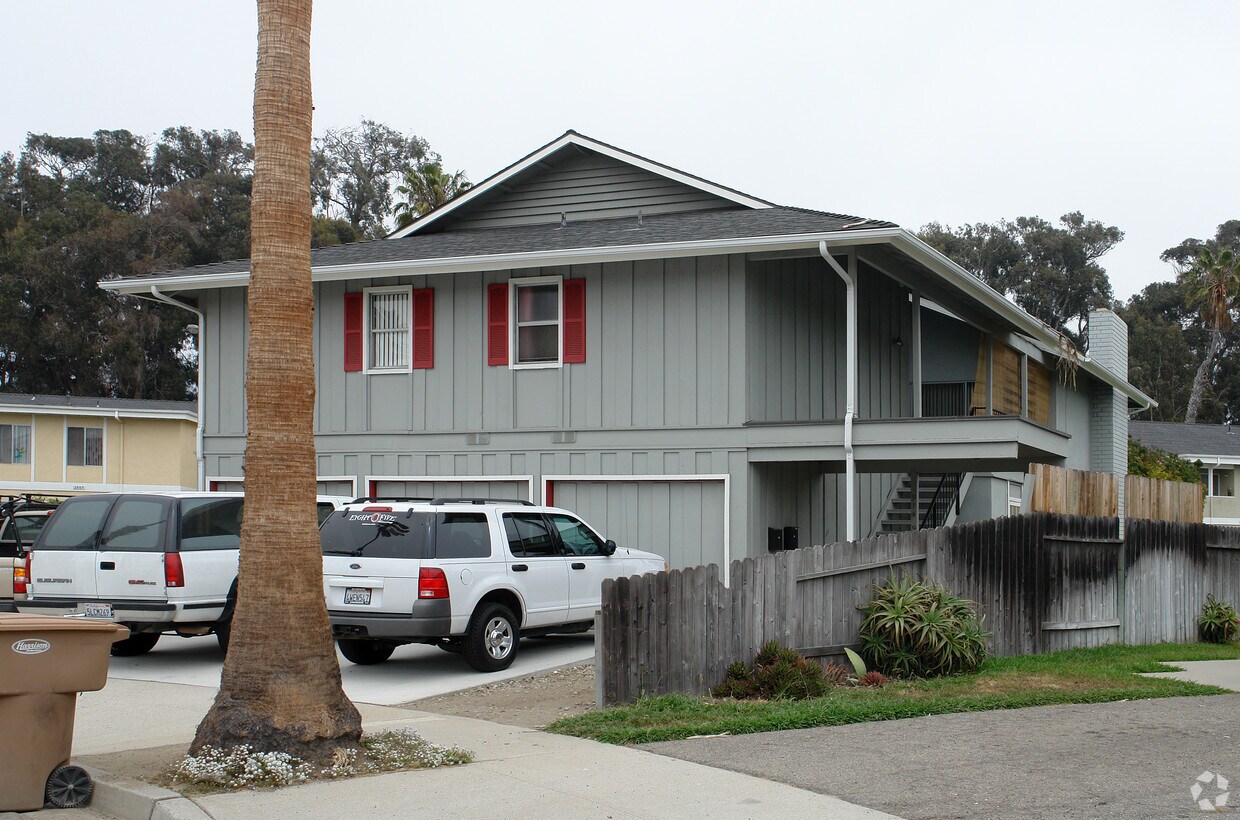 Foto del edificio - 912-914 Sandpiper Ct