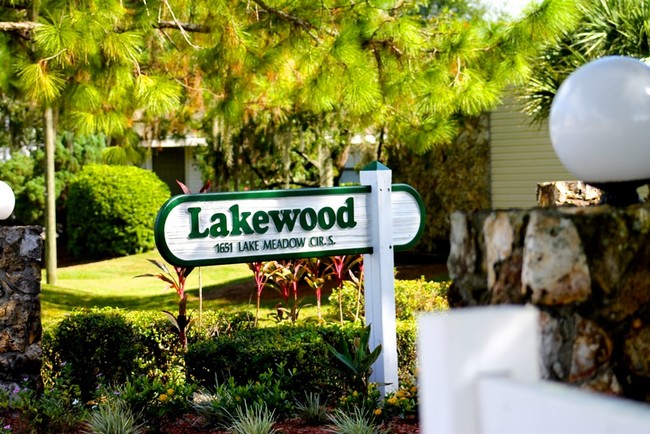 Foto del edificio - Lakewood Apartments