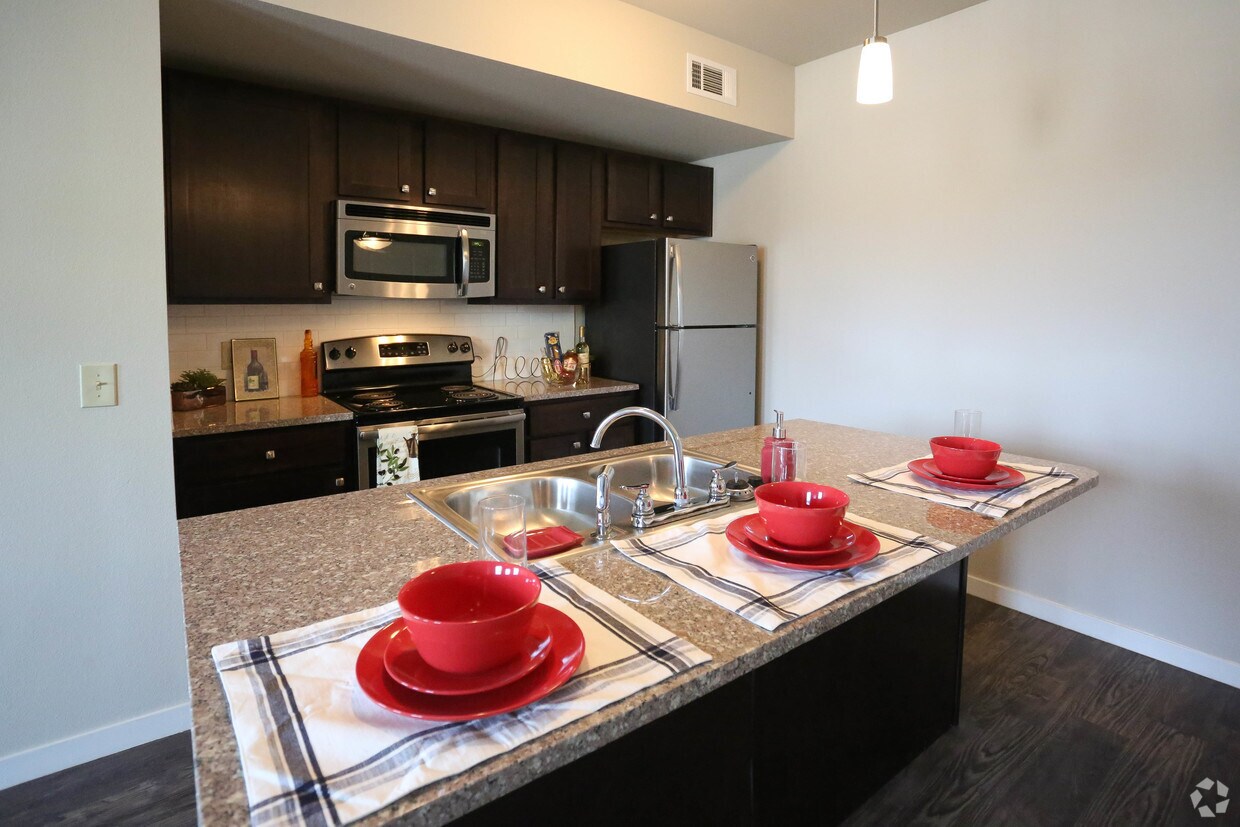 Traditions At Mid Rivers Apartments Saint Peters, MO