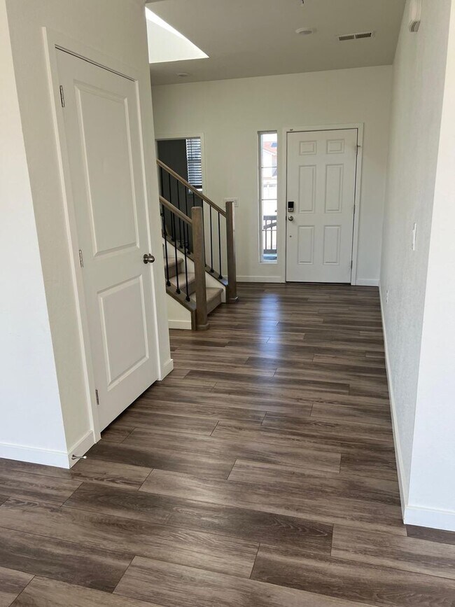 Photo - Beautiful Home in Frederick with Solar Panels!