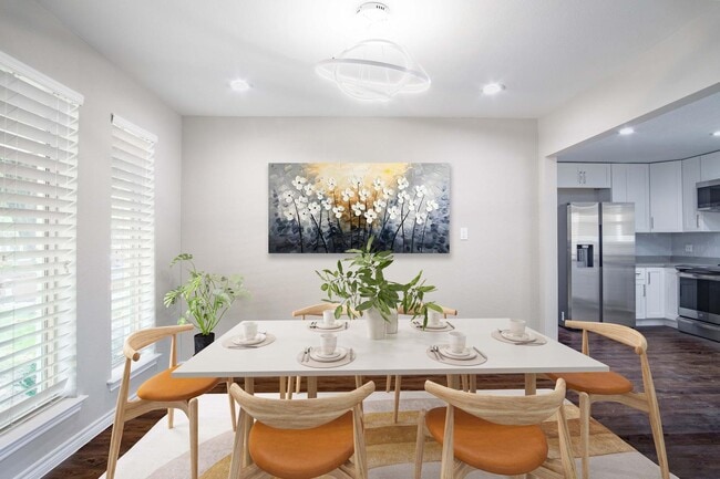 Foto del edificio - Gorgeous Prestonwood home with in-ground pool & large yard