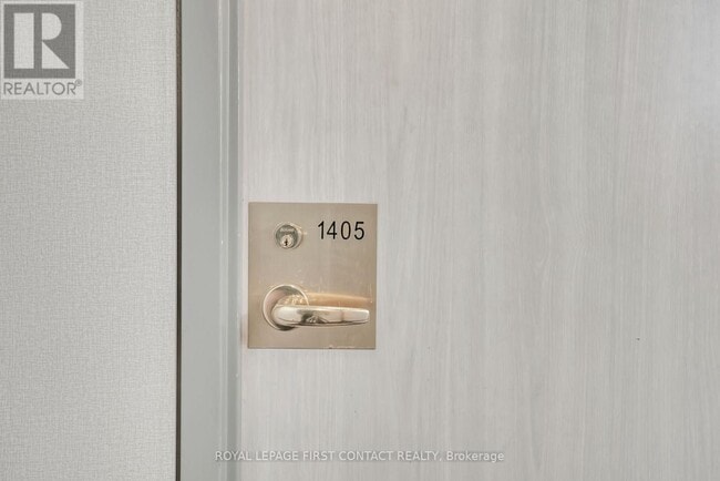 Building Photo - 150 Dunlop St E