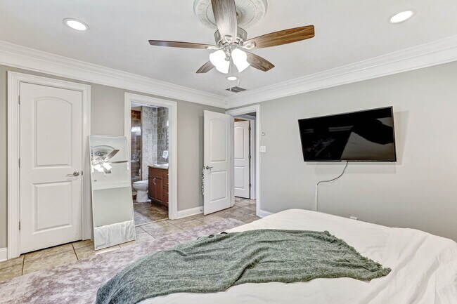 Building Photo - 16 Birchwood Cove